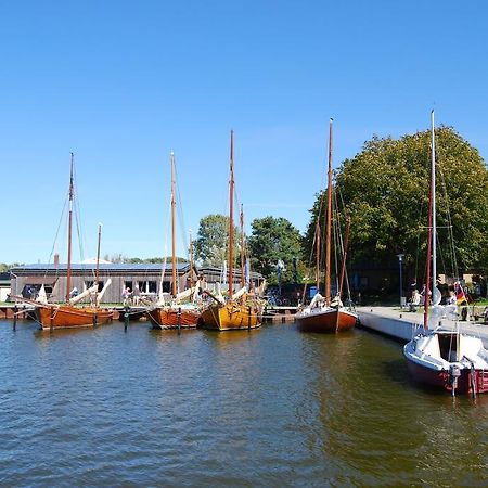 Ferienhaus Mit Garten Am Bodstedter Bodden المظهر الخارجي الصورة